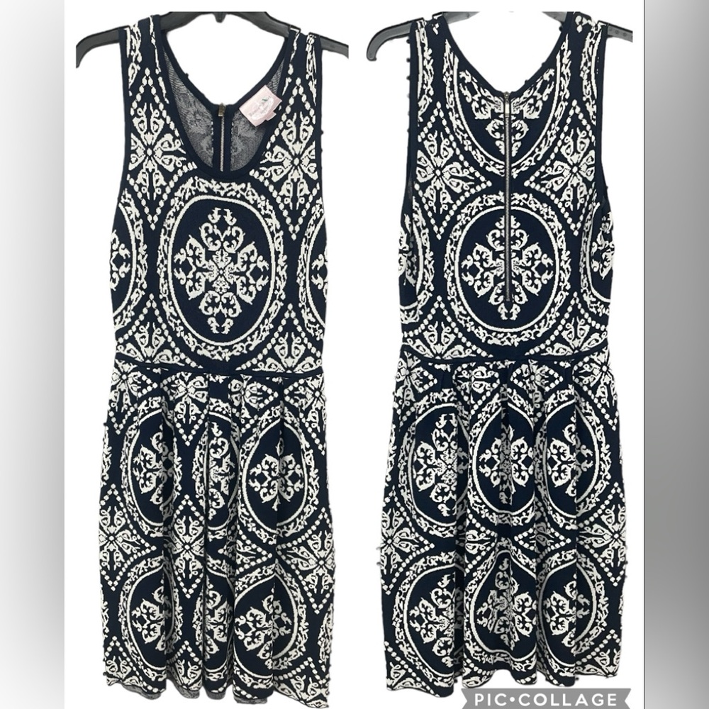 Romeo and Juliet Couture Sleeveless Navy Blue & White Knit Dress Sz L